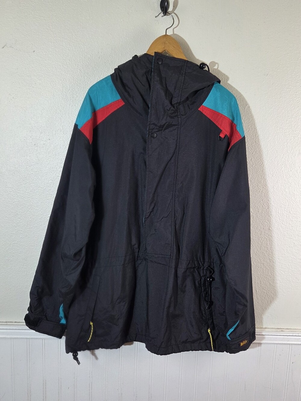 Vintage REI Hooded Jacket Mens XL Black Teal Red Colorblock Nylon Windbreaker